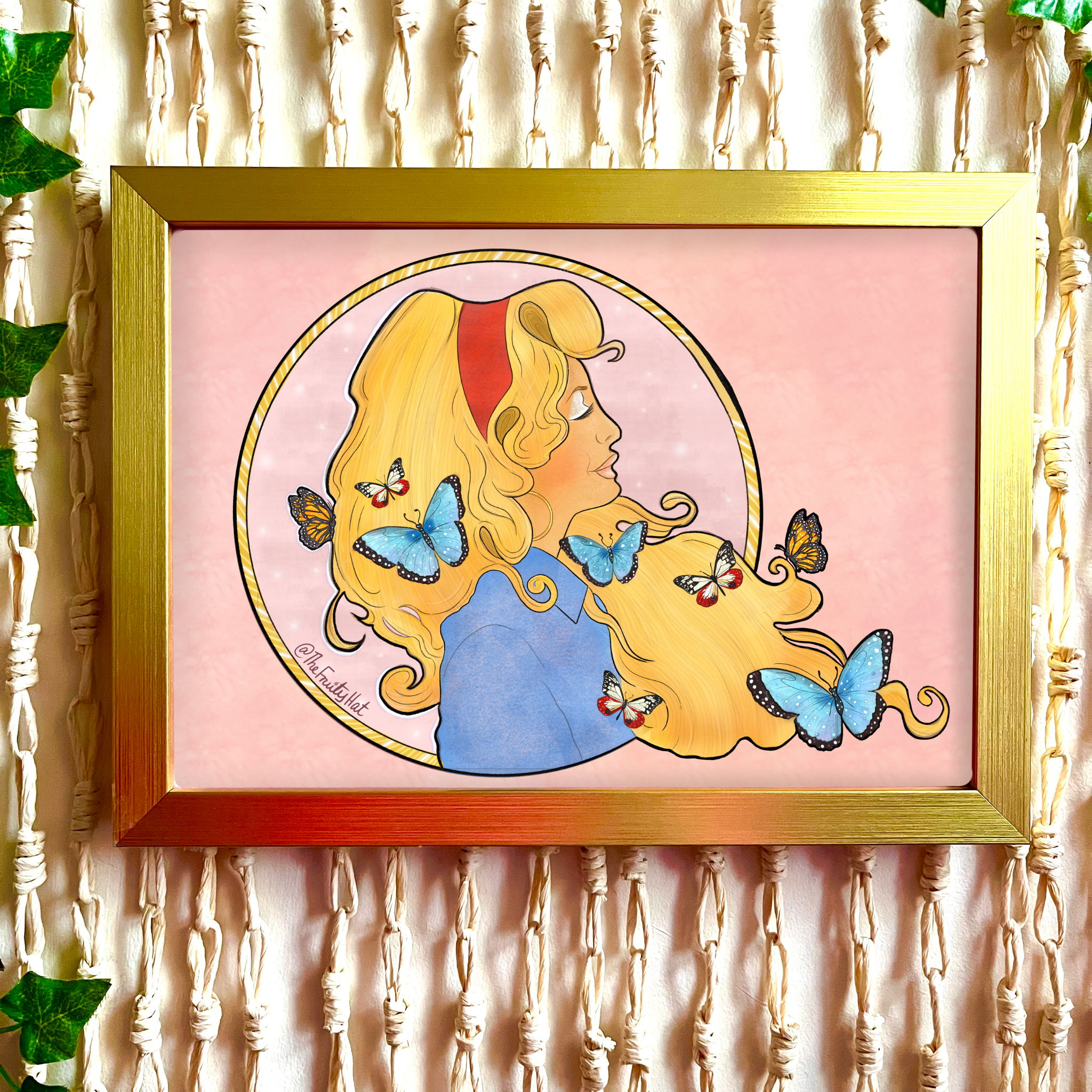 Dolly Tapestry Print